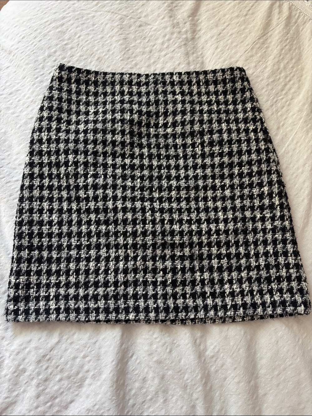 LOFT Black & White Houndstooth Mini Skirt